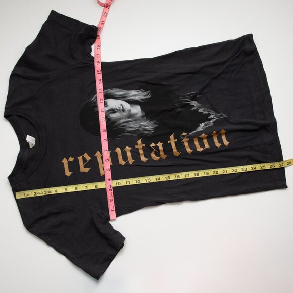 Authentic Taylor Swift Reputation Stadium Tour 2018 Short Sleeve Tee Black Small - Picture 5 of 5